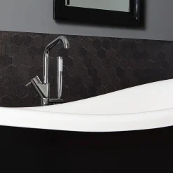 Baignoire Classique Noire Et Blanche Avec Pieds Argentés Romantica