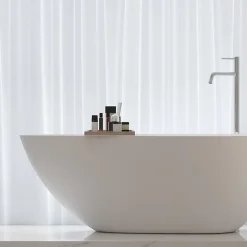Baignoire îlot design en solid surface ovale HELSINKI 170 cm