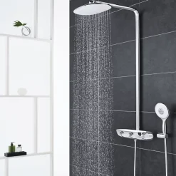 Colonne de douche thermostatique GROHE Rainshower System SmartControl Mono 360 Blanc/chromé + Tablette douche d'angle Start Cube