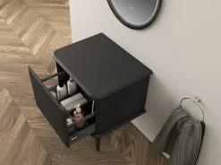 Meuble sous-vasque à suspendre l.61 cm avec plan de toilette et pieds H.29 cm, noir mat, Idra