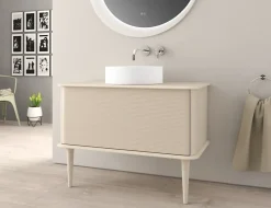 Meuble sous-vasque à suspendre l.95 cm avec plan de toilette, vasque à poser et pieds H.29 cm, beige coton, Idra