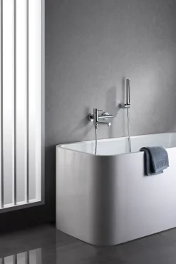 Mitigeur baignoiredouche chrome en laiton et zamak avec flexible metal 170 cm