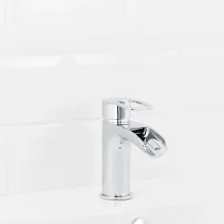 Mitigeur de lavabo chromé effet chute d'eau GoodHome Olmeto