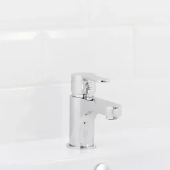 Mitigeur de lavabo chromé GoodHome Arsuz