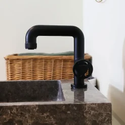 Mitigeur de lavabo H.18 cm, noir, Essebagno Factory