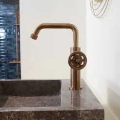 Mitigeur lavabo bas cuivre brossé Essebagno Indus