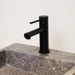 Mitigeur lavabo bas noir Essebagno Envol