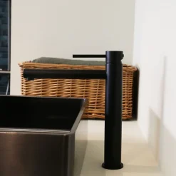 Mitigeur lavabo haut noir Essebagno Envol