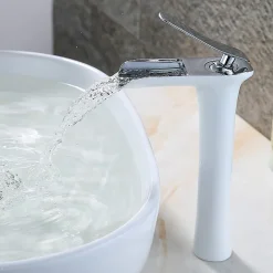 Mitigeur vasque, cascade Blanc et Chromé