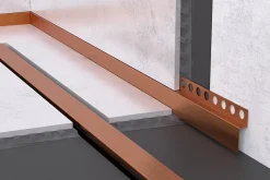 Profil de douche Ilcom en acier inoxydable Cuivre satiné - 12mm x 1300mm x 0,65 ep.