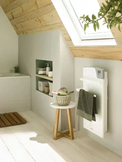 Radiateur sèche-serviettes compact MAJORQUE - Puissance avec la soufflerie : 600W + 800W - couleur blanc - Dimensions : 340 x 70