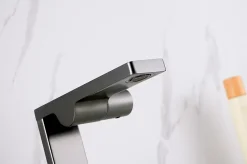Robinet mitigeur monocommande design gun métal pour lavabo ou vasque NT3110G