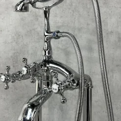 Robinet mélangeur de bain sur pied Chromé - Maddalena