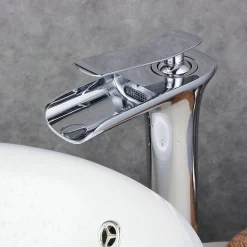 Robinet vasque jet cascade, style contemporain - Chromé