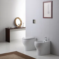 Sanitaires De Salle De Bain Au Sol Avec Design Moderne Et Vidange Décalée - Soave
