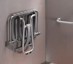 Siège de douche large et pliable, aluminium avec lattes grises, l.58,5 x H.50 x P.36 cm, Godonnier