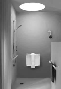 Siège de douche piètement alu, assise polymère coloris blanc l.45 x P.44,2 x H.50 cm