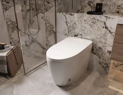 Toilette japonaise Nashi OVIAN PLUS SORTIE HORIZONTALE, WC lavant automatique, avec stérilisation UV gamme supérieure
